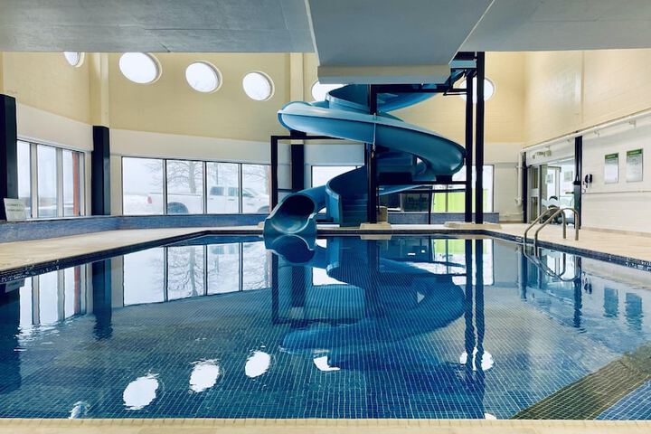 Hotel Pool