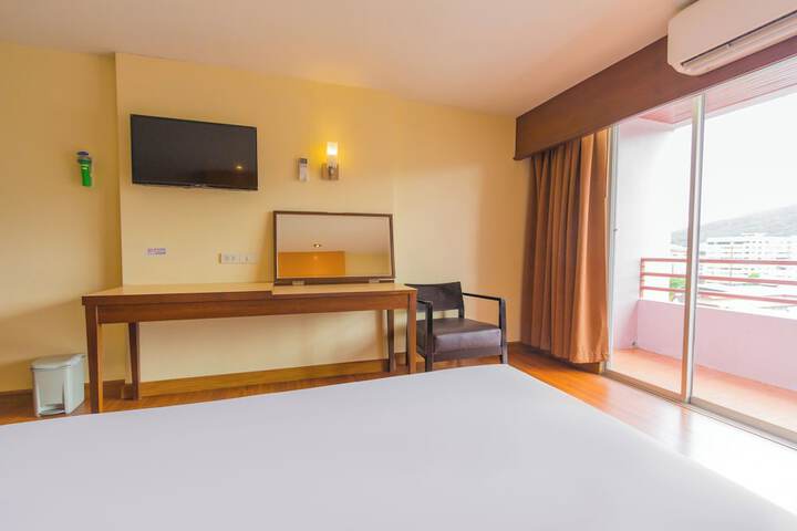 Room 17 of 65