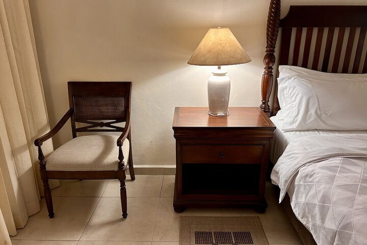 Room 34 of 94
