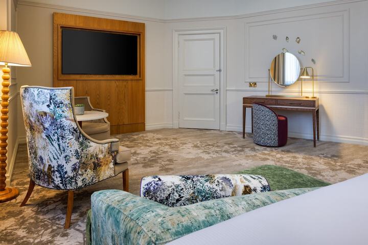 Room 79 of 182