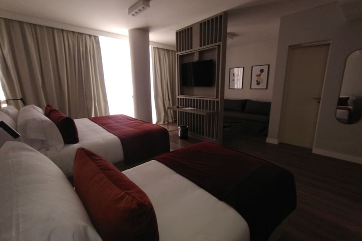 Room 70 of 99
