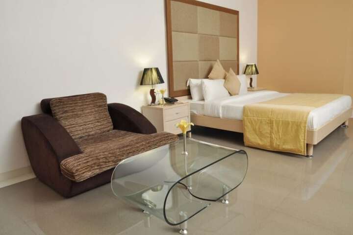 Room 3 of 6