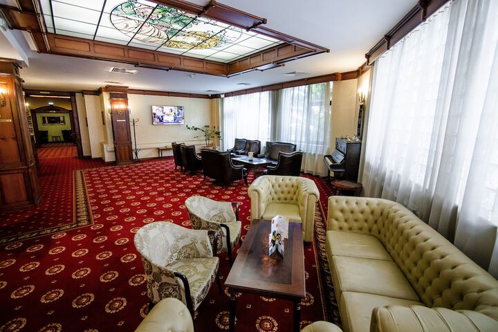Lounge 58 of 78