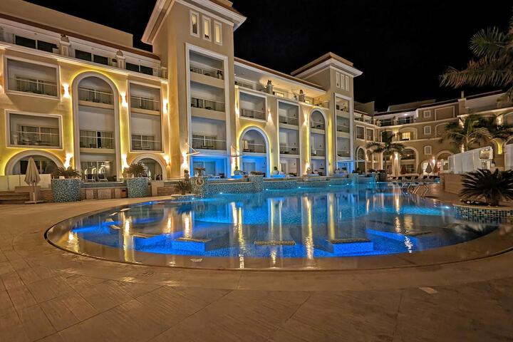 Pool 85 of 120