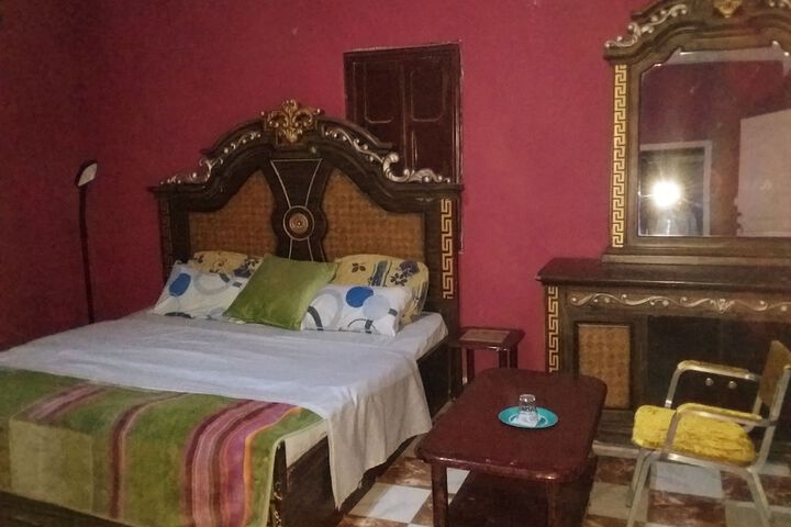 Room 10 of 24