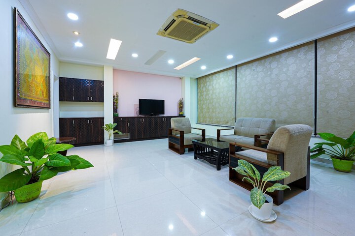Room 8 of 17