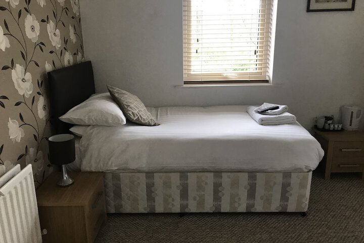 Room 2 of 30