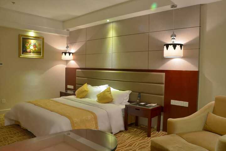 Room 14 of 23