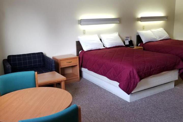 Standard Room, King or Two Doubles (3 of 17)