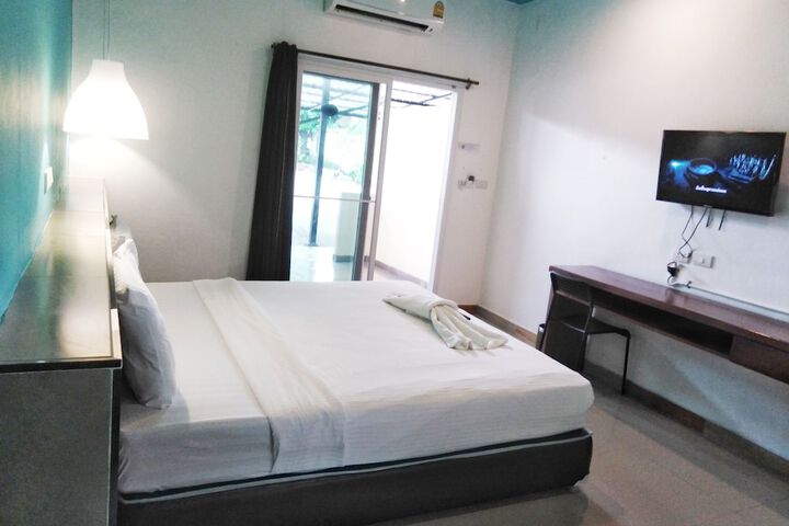 Room 5 of 97