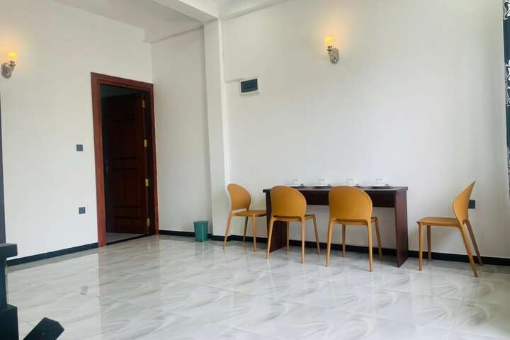 Room 10 of 22