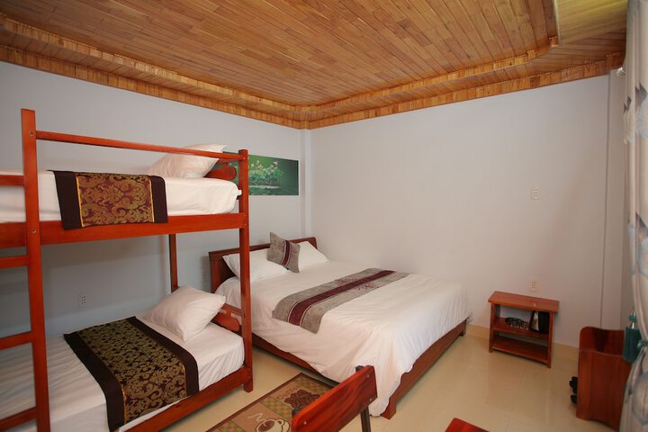 Room 3 of 31