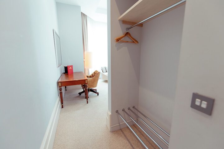 Room 38 of 112