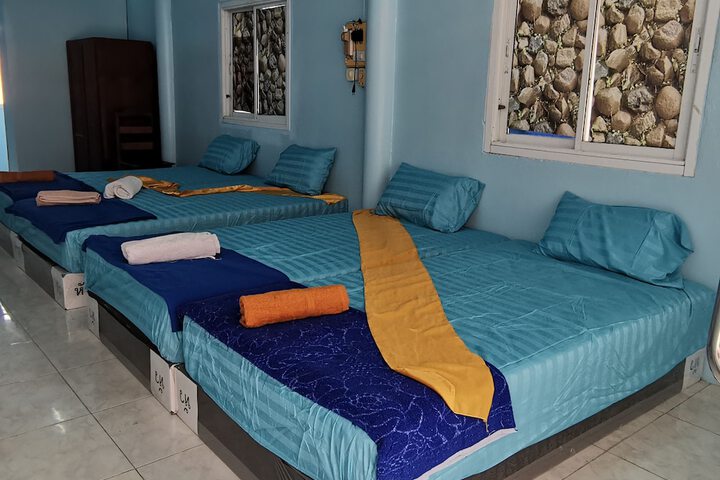 Room 3 of 37