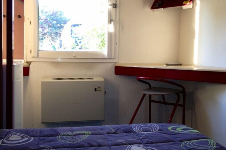 Room 5 of 29