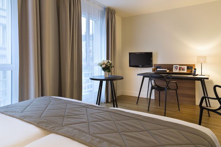 Room 4 of 50