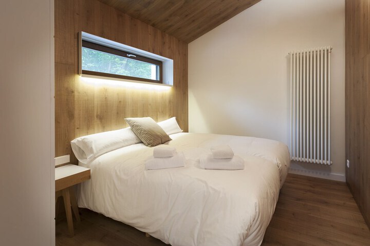 Room 5 of 108