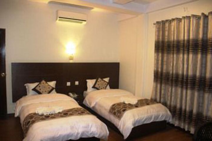 Room 8 of 23