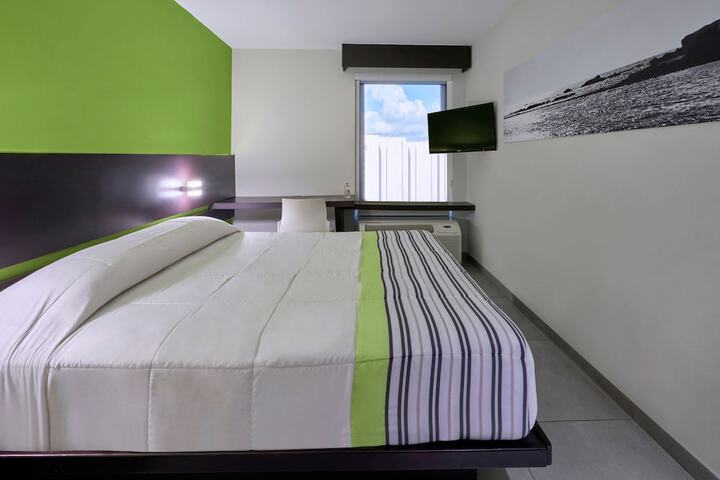 Room 14 of 50