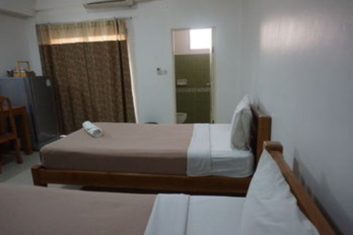 Room 9 of 22