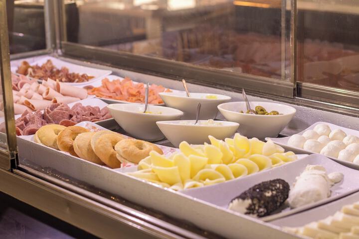 Breakfast/Coffee Service 98 of 123