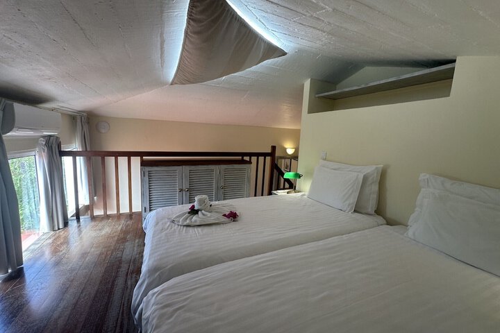 Room 30 of 93