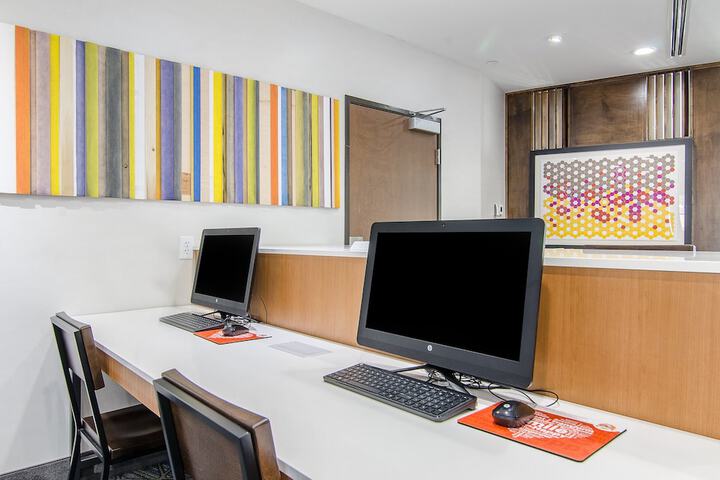 Business Center 20 of 22