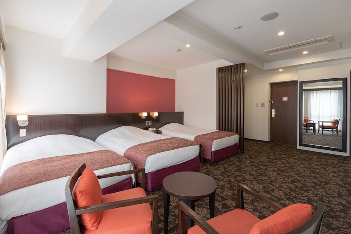 Room 8 of 44