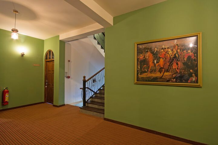 Ballroom/Hall 77 of 85