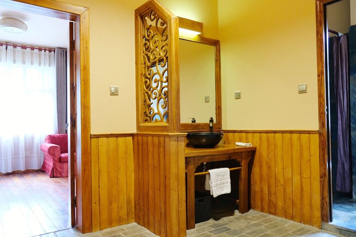 Room 68 of 111