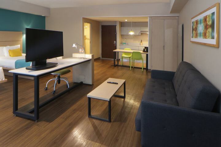 Room 31 of 104