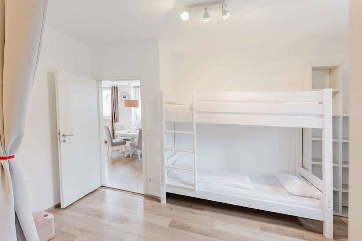 Room 42 of 104
