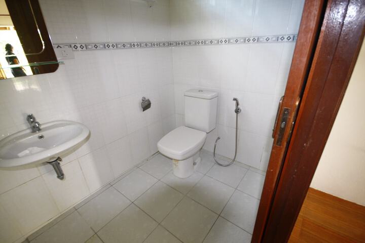 Room 12 of 19