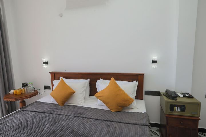 Room 15 of 116