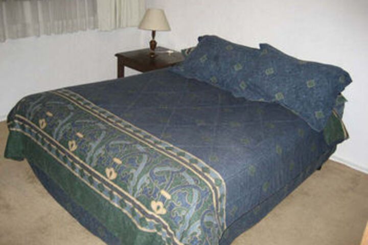 Room 4 of 11