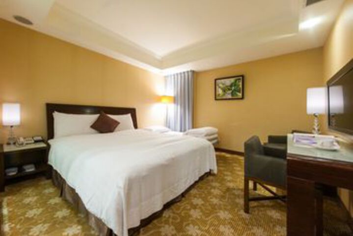 Room 13 of 50