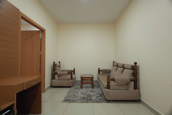 Room 10 of 17