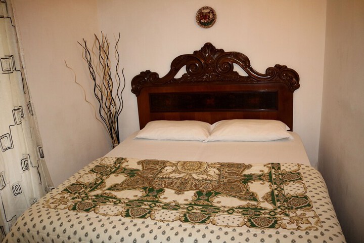 Room 9 of 20