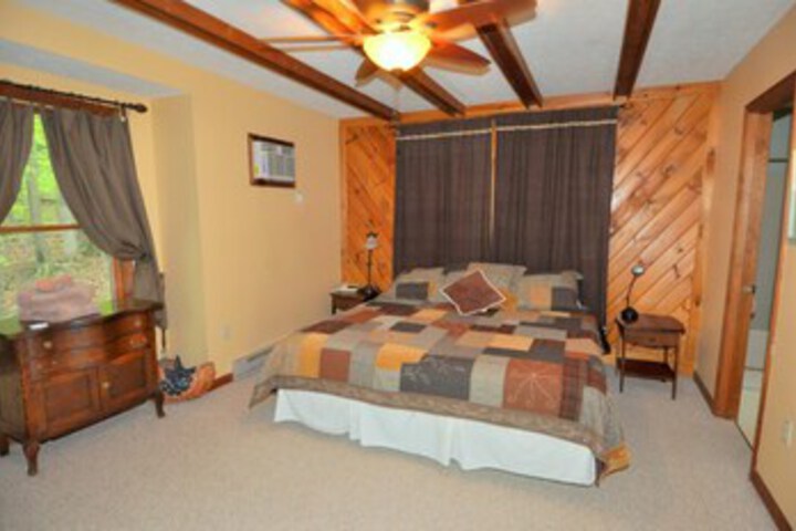 Room 21 of 32