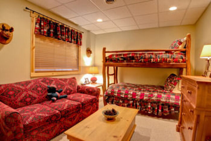 Room 6 of 24