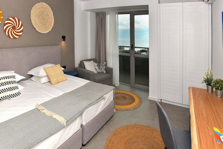 Room 10 of 53