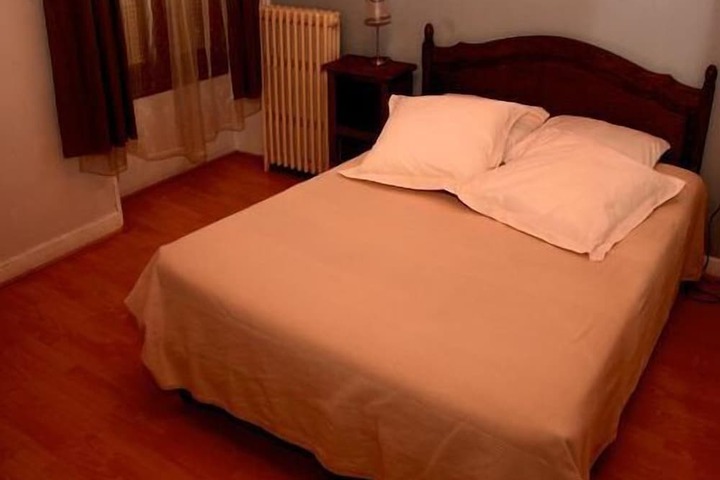 Room 10 of 34