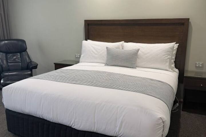 Room 5 of 19