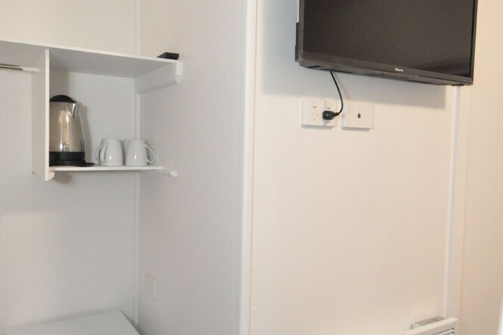 Room 12 of 25