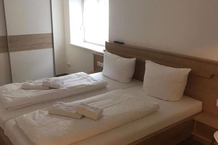 Room 16 of 47