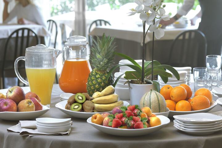 Breakfast/Coffee Service 34 of 45