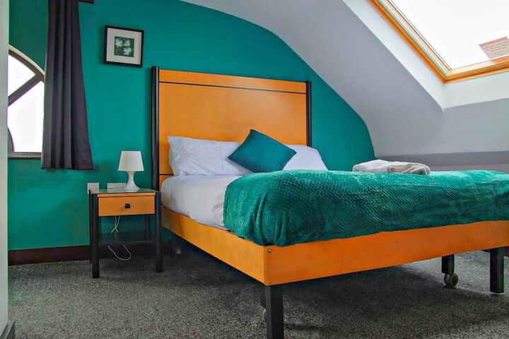 Room 14 of 23