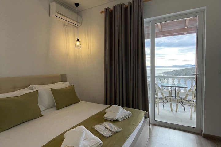 Room 21 of 111