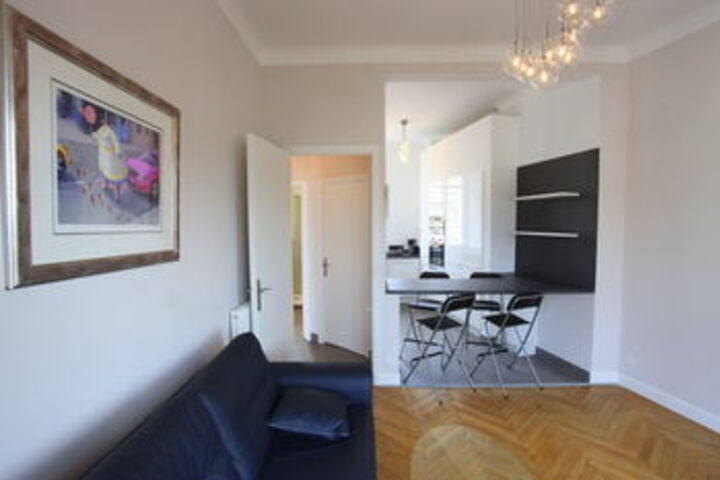 Room 157 of 200