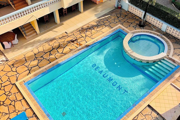 Pool 19 of 29